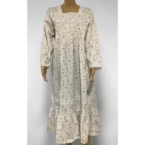 The 1 for U Victorian-style nightgown romantic, old-fashioned aesthetic size M